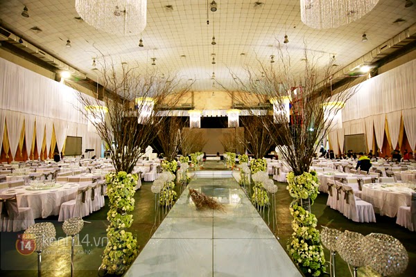 Cận cảnh hội trường đám cưới hoành tráng của Tâm Tít Cận cảnh hội trường đám cưới hoành tráng của Tâm Tít